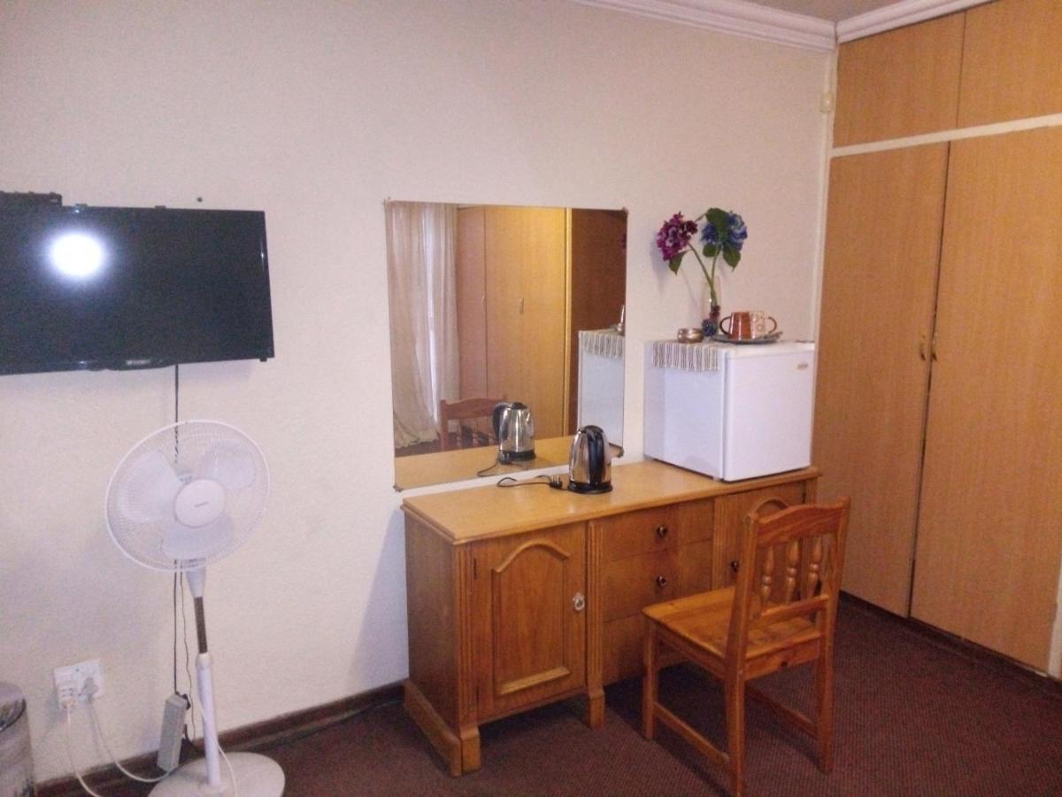Dante Guest House Alberton Bagian luar foto